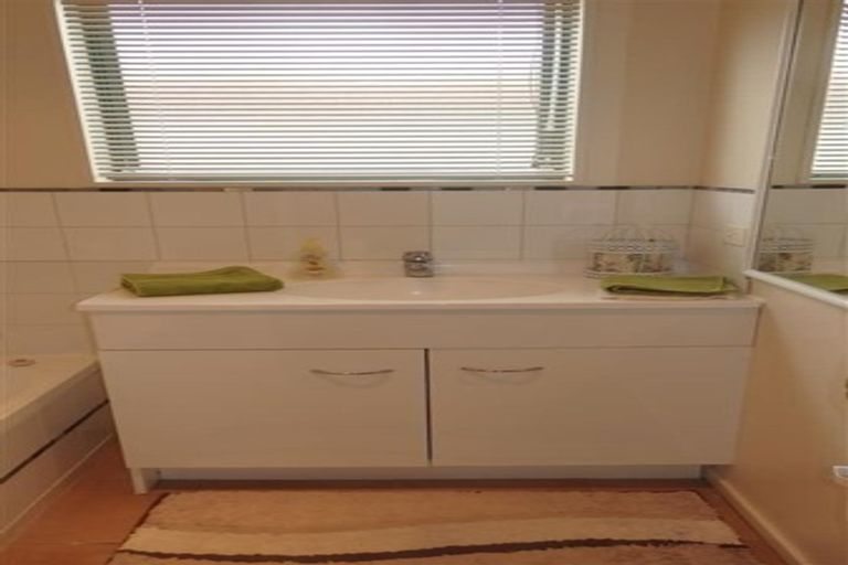 Photo of property in 28 Abiru Crescent, Favona, Auckland, 2024