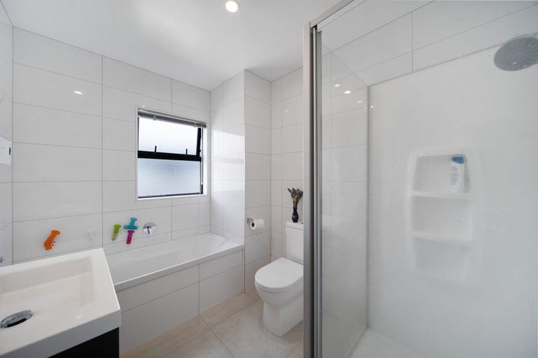 Photo of property in 4 Orona Place, Takanini, 2112