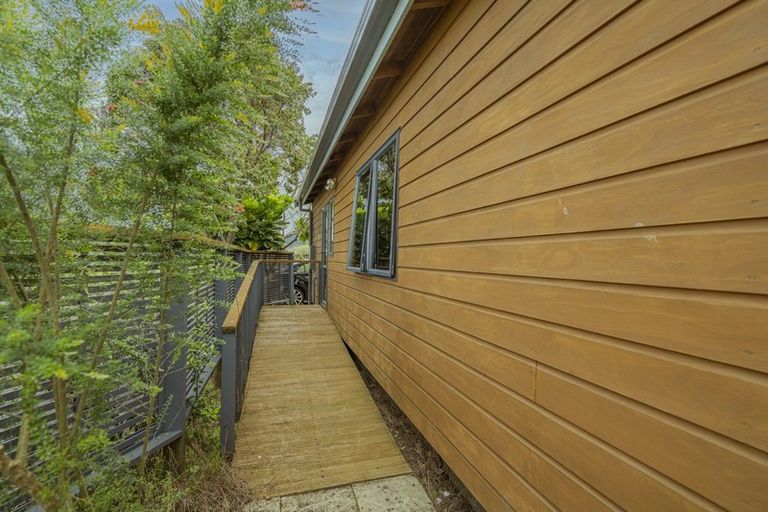 Photo of property in 15 Pipi Dune, Whitianga, 3510