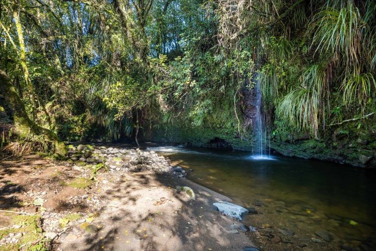 Photo of property in 1946 Mountain Road, Norfolk, Inglewood, 4388