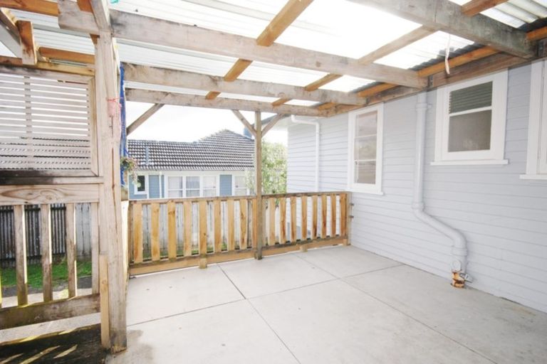 Photo of property in 15 Kerrydale Road, Manurewa, Auckland, 2102