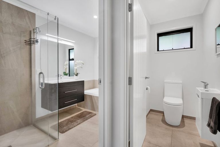 Photo of property in 8 Clinton Street, Fitzroy, New Plymouth, 4312