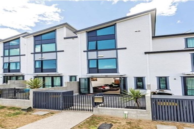Photo of property in 305 Murphys Road, Flat Bush, Auckland, 2019
