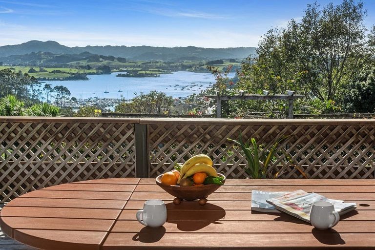 Photo of property in 76 Brick Bay Drive, Sandspit, Warkworth, 0982