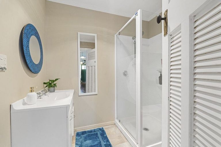 Photo of property in 141 Lemon Street, Strandon, New Plymouth, 4312