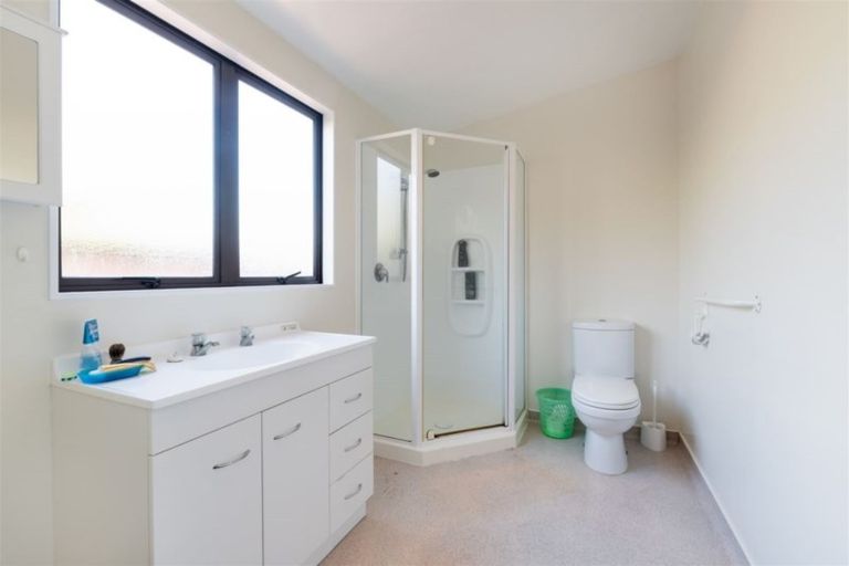 Photo of property in 28 Scott Avenue, Mangere Bridge, Auckland, 2022