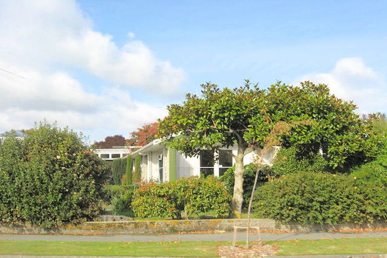 Photo of property in 38 Grahams Road, Ilam, Christchurch, 8041