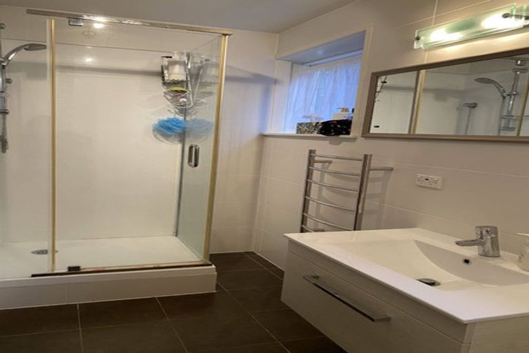 Photo of property in 107 Matipo Road, Mairangi Bay, Auckland, 0630