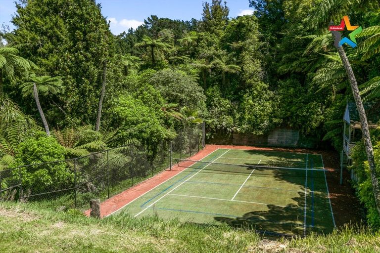 Photo of property in 345 Hebden Crescent, Kelson, Lower Hutt, 5010