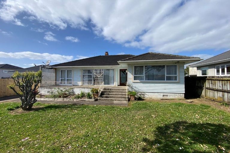 Photo of property in 28 Bradbury Road, Botany Downs, Auckland, 2010