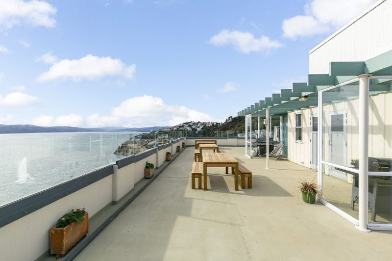 Photo of property in Jerningham Apartments, 20 Oriental Terrace, Oriental Bay, Wellington, 6011