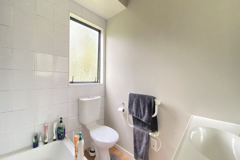 Photo of property in 19 Mona Vale, West Harbour, Auckland, 0618