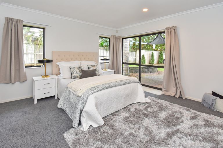 Photo of property in 7 Crannich Place, Wattle Downs, Auckland, 2103