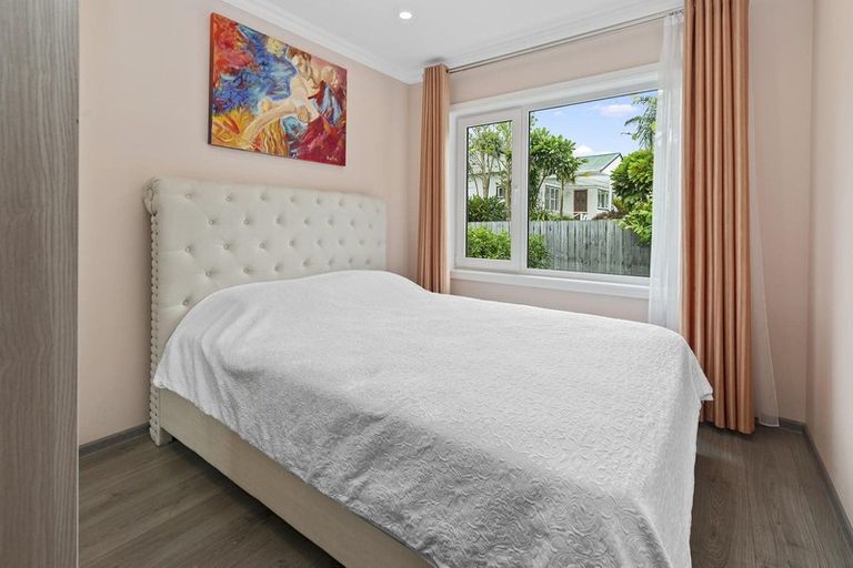 Photo of property in 80 Taikata Road, Te Atatu Peninsula, Auckland, 0610