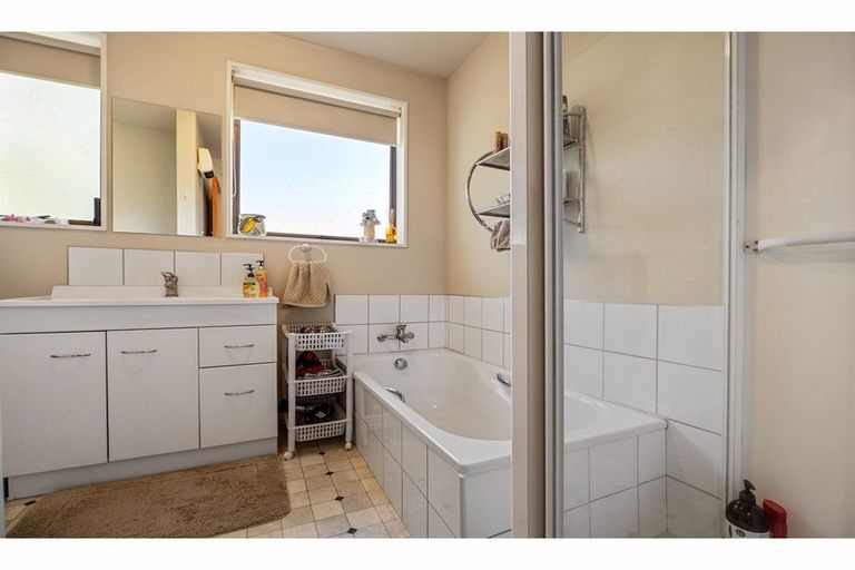 Photo of property in 32b Laing Crescent, Heathcote Valley, Christchurch, 8022