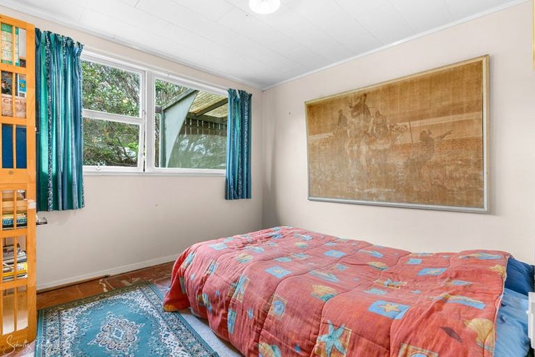 Photo of property in 8 Depot Road, Paparoa, 0571