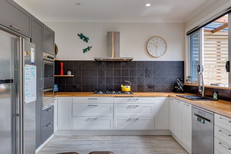 Photo of property in 24 Tararua Street, Pahiatua, 4910