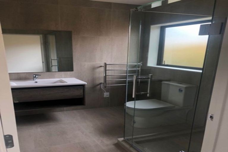 Photo of property in 112 Parkview Drive, Gulf Harbour, Whangaparaoa, 0930