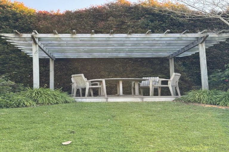 Photo of property in 1/29 Pupuke Road, Takapuna, Auckland, 0622