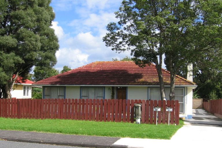 Photo of property in 60 Kervil Avenue, Te Atatu Peninsula, Auckland, 0610