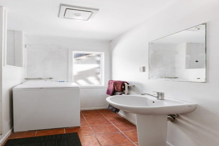 Photo of property in 590 Maunganui Road, Mount Maunganui, 3116