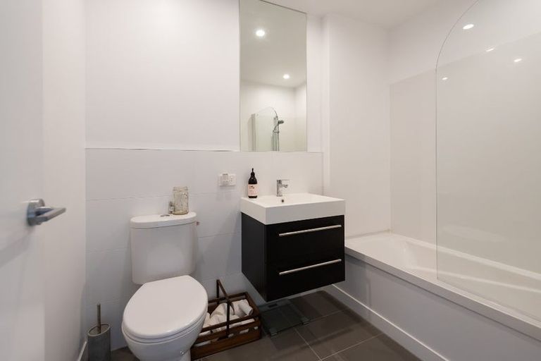 Photo of property in 8/24 Princess Terrace, Newtown, Wellington, 6021