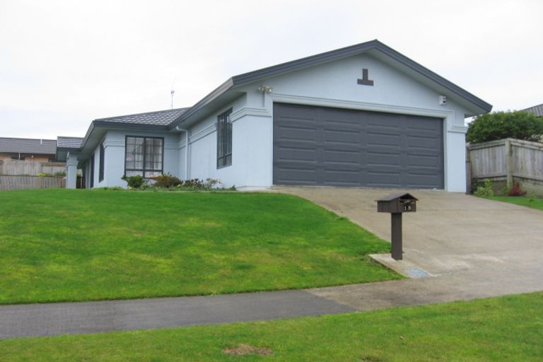 Photo of property in 15 Logan Way, Kelvin Grove, Palmerston North, 4414