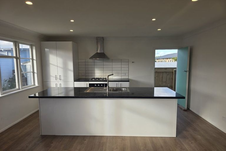 Photo of property in 148 Queen Street West, Levin, 5510