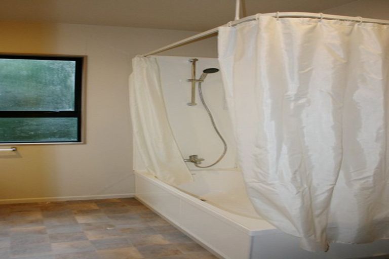 Photo of property in 46 Evans Road, Glen Eden, Auckland, 0602