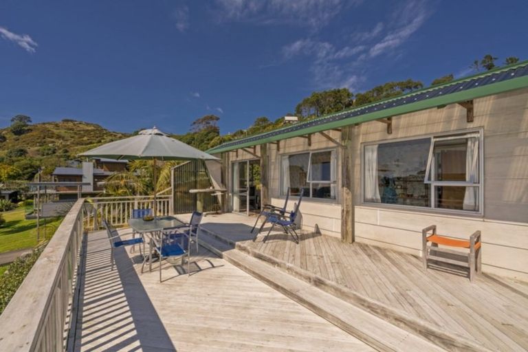 Photo of property in 94 Pa Road, Hahei, Whitianga, 3591