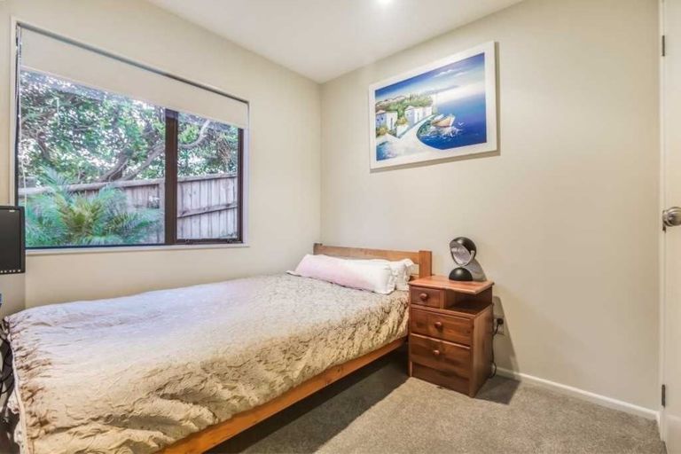 Photo of property in 2/27 Commodore Parry Road, Castor Bay, Auckland, 0620