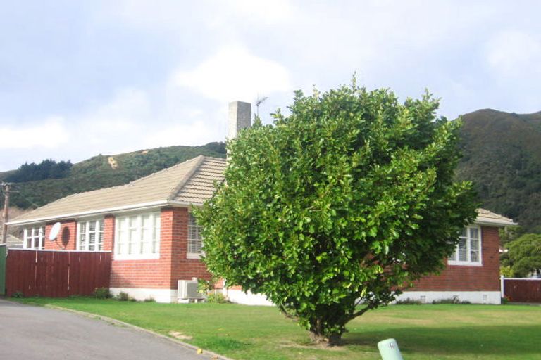 Photo of property in 1/17 Puketapu Grove, Waiwhetu, Lower Hutt, 5010