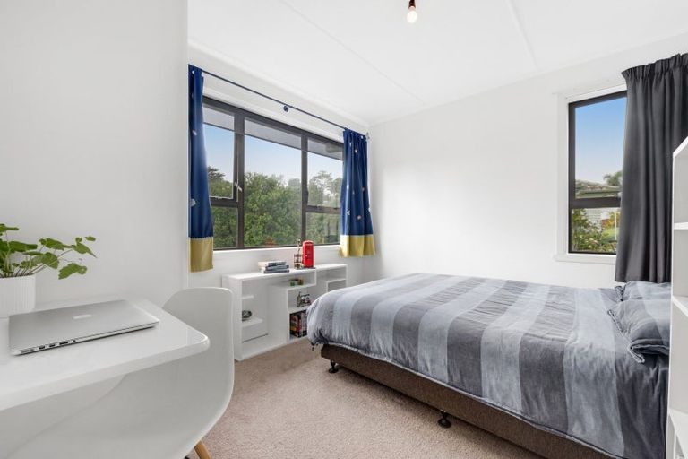 Photo of property in 42 Ennis Avenue, Pakuranga Heights, Auckland, 2010