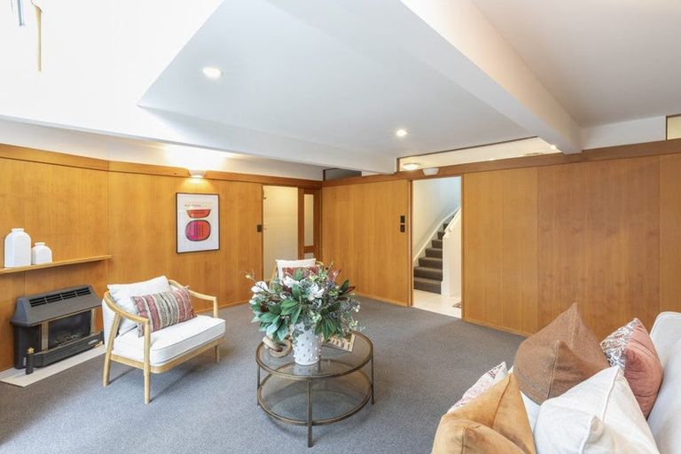 Photo of property in 16 Kent Lodge Avenue, Avonhead, Christchurch, 8042