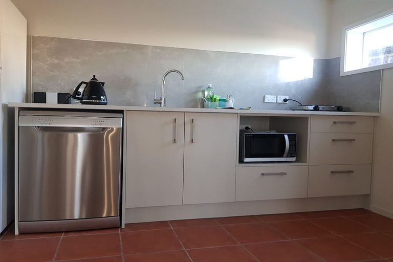 Photo of property in 3 Lintaine Place, Glen Innes, Auckland, 1072