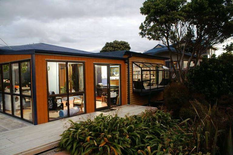 Photo of property in 17 Haunui Road, Pukerua Bay, 5026