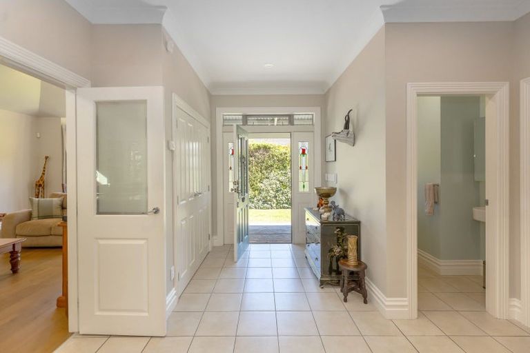 Photo of property in 104 Kuratawhiti Street, Greytown, 5794