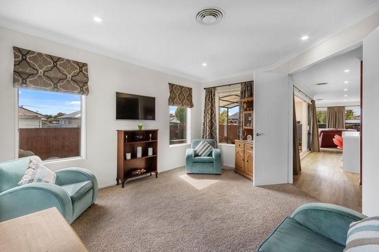 Photo of property in 92 Halberg Street, Dallington, Christchurch, 8061