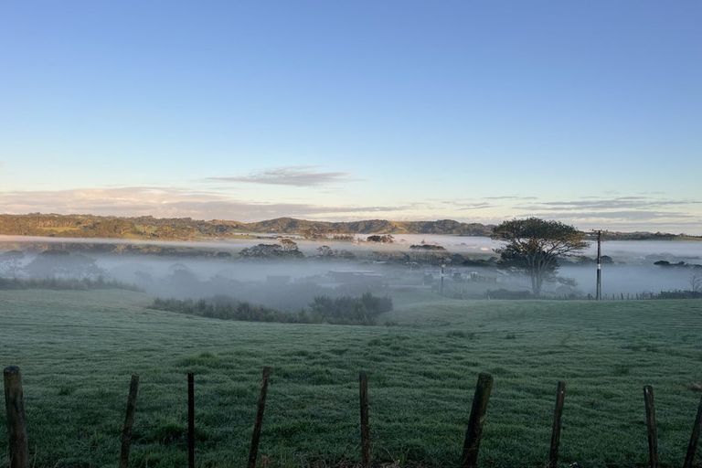 Photo of property in 96 Amreins Road, Waitakere, 0782