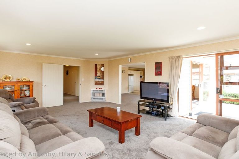 Photo of property in 53 Branigan Parade, Kelvin Grove, Palmerston North, 4414