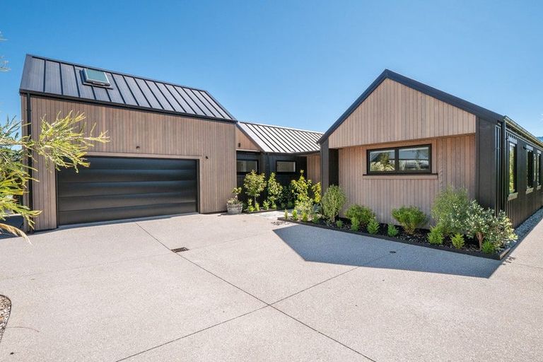 Photo of property in 7 Torridon Court, Jacks Point, Queenstown, 9371