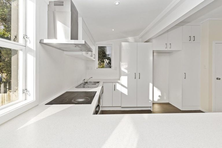 Photo of property in 8 Rata Street, Helensville, 0800