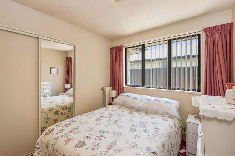 Photo of property in 65 Cleveland Street, Edgeware, Christchurch, 8013