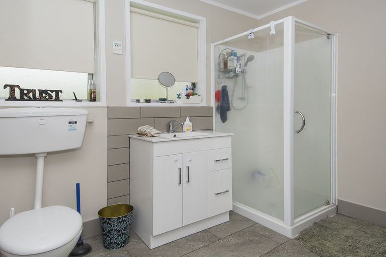 Photo of property in 21a Dingadee Street, Welcome Bay, Tauranga, 3112