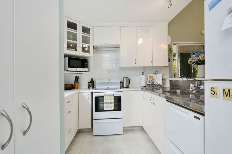 Photo of property in 3 Eliot Place, Leamington, Cambridge, 3432