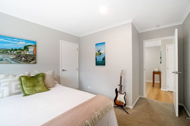 Photo of property in 48a Amorino Drive, Red Beach, 0932