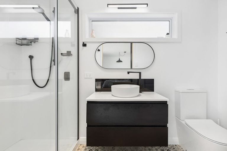 Photo of property in 58 Motuhara Road, Plimmerton, Porirua, 5026