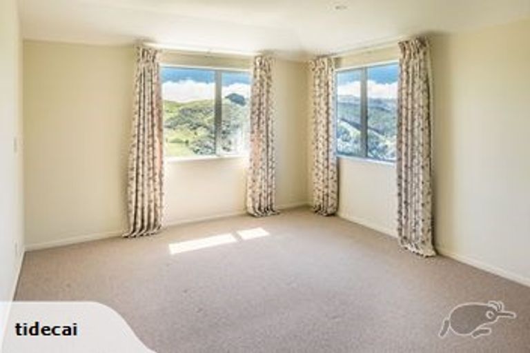 Photo of property in 223 Mark Avenue, Grenada Village, Wellington, 6037