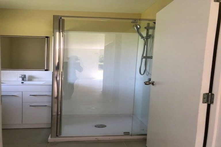 Photo of property in 3 Donnell Avenue, Favona, Auckland, 2024