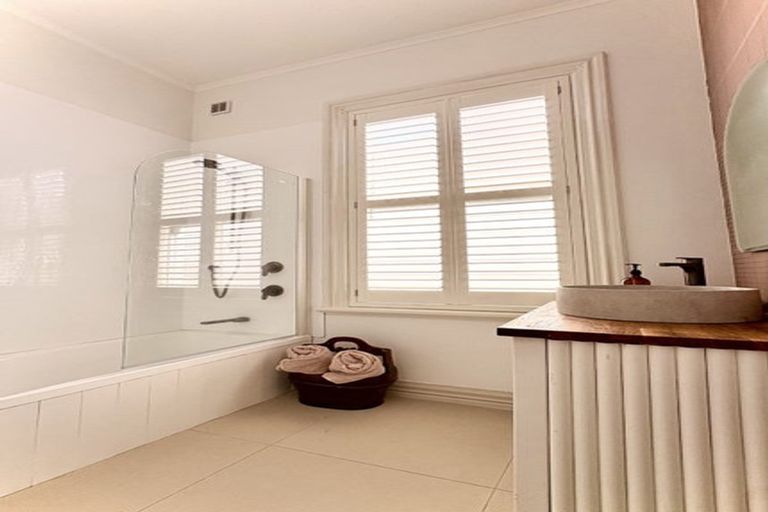 Photo of property in 58 Wright Street, Mount Cook, Wellington, 6021